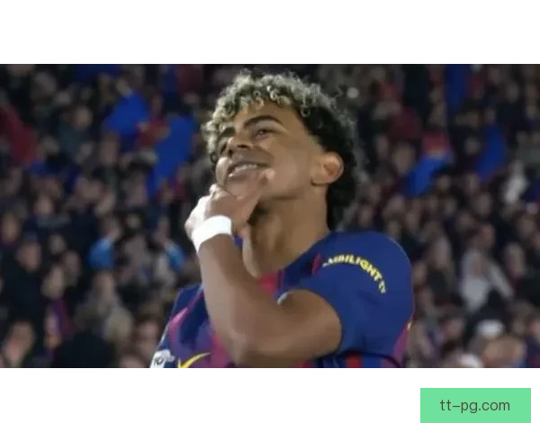 巴塞罗那小将亚马尔打破纪录 成为欧洲杯历史上最年轻进球者