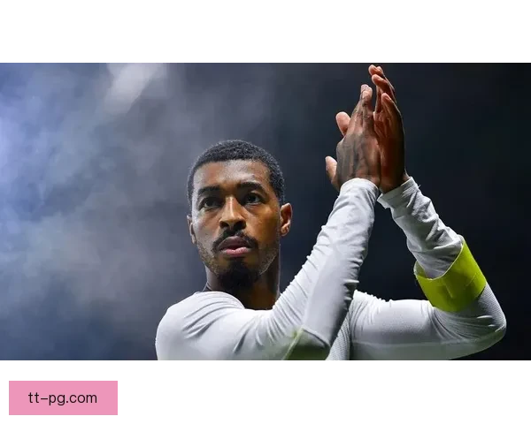 巴黎圣日耳曼宣布金彭贝康复进展略有倒退 球迷期待回归